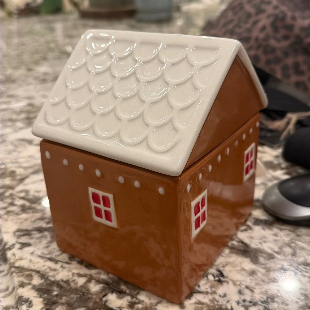 Target holiday Christmas Gingerbread House container gift box ceramic
